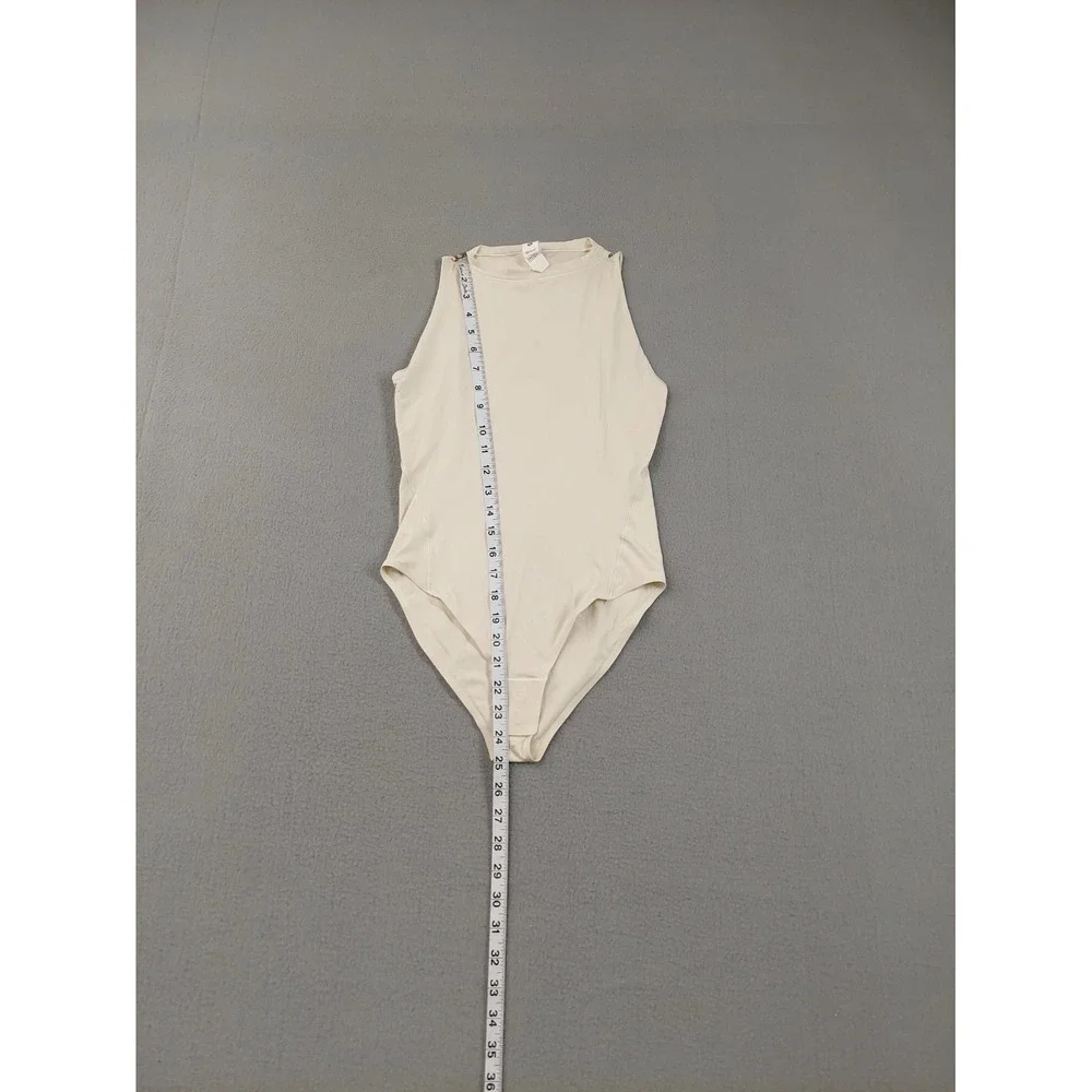Lululemon Women Bodysuit XS Beige Ribbed Snap Gusset Thong Seamless High Neck